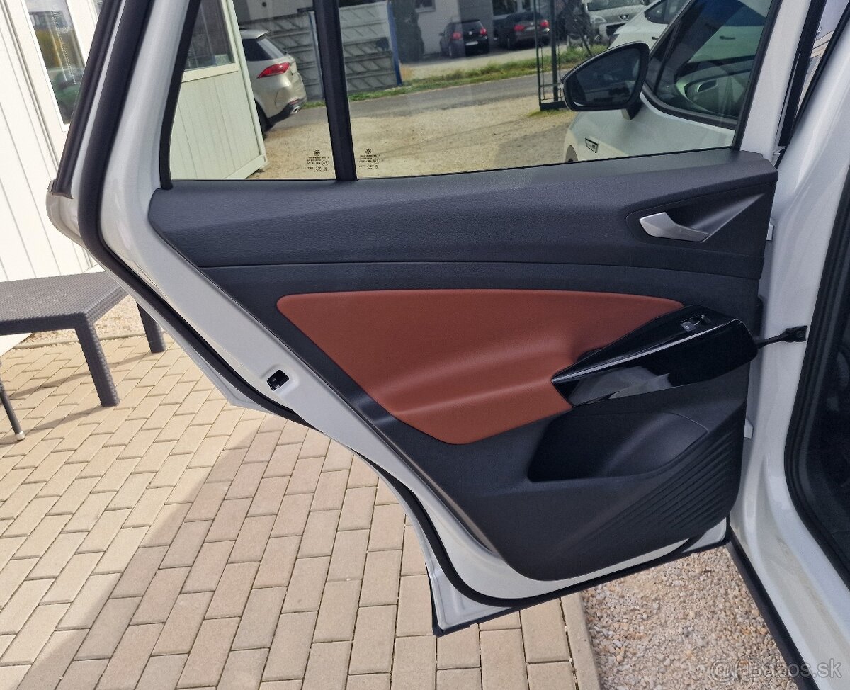 VW ID.4 PERFORMANCE 1ST - 13