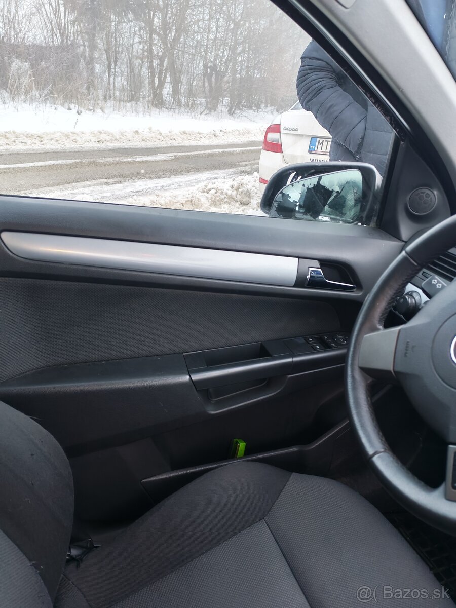 Opel Astra H 2006- nepojazdna, TP + ŠPZ - 13