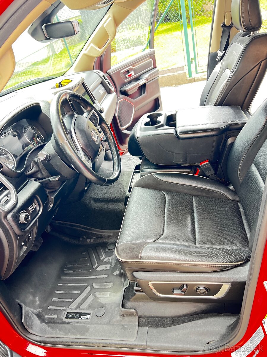 Dodge RAM LARAMIE - 13