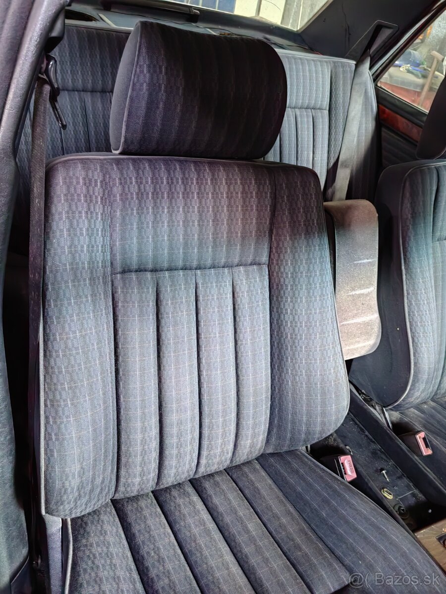 Mercedes W 124 D - 13