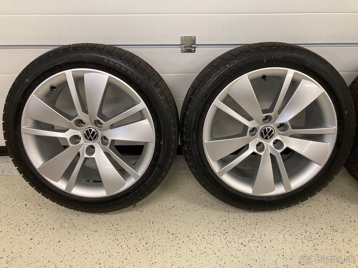 Zimná sada org ŠKODA 5x112 8J ET44 235/45 R18 - 13