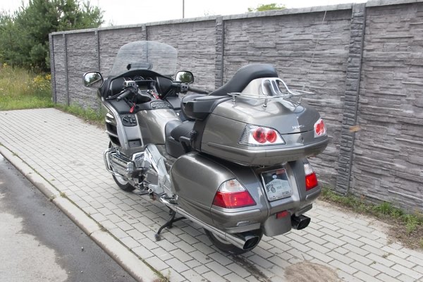 Honda GL1800 - 13