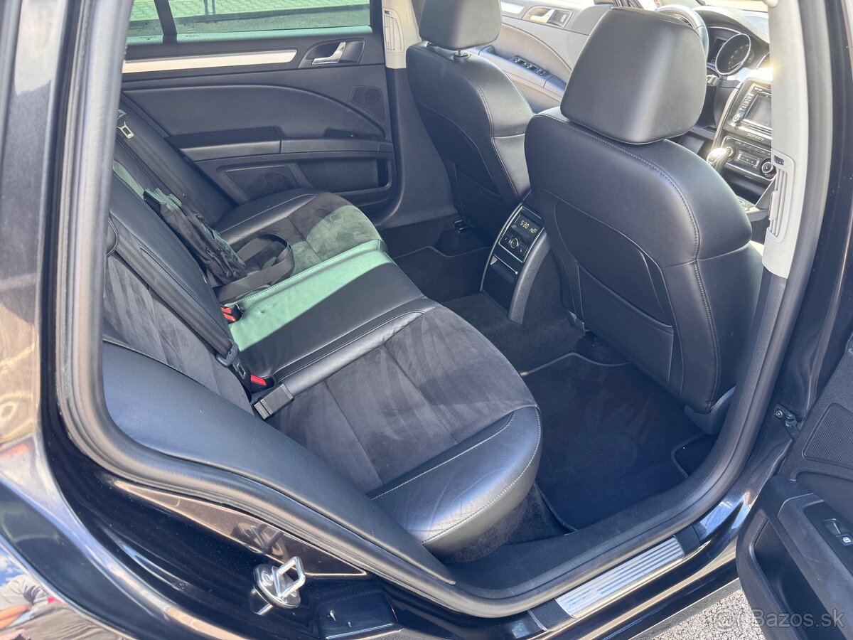 Škoda Superb Combi 2.0 TDi ELEGANCE - 13