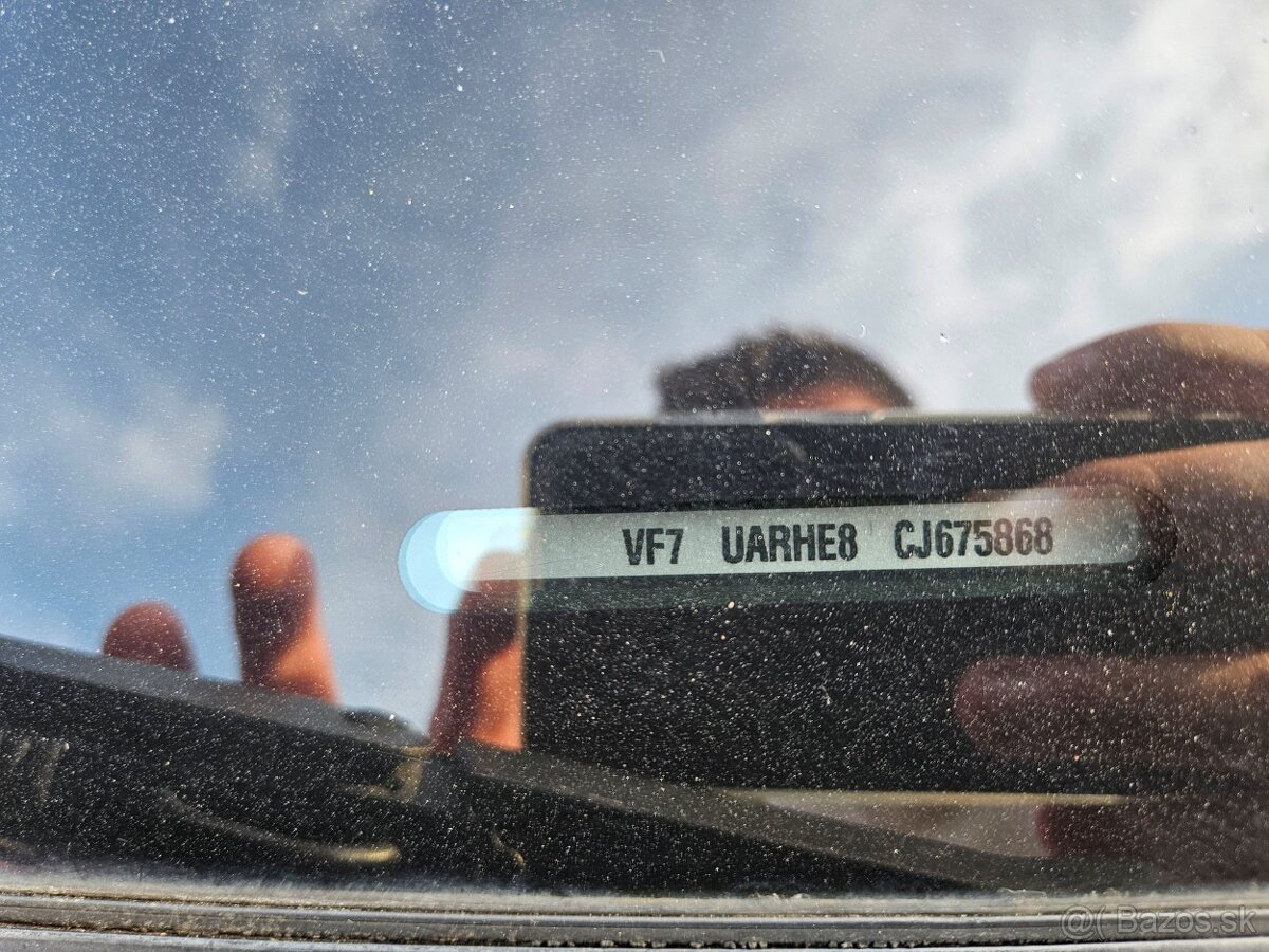 Predám Citroën C4 Grand Picasso 2.0 HDi (150k) - 13