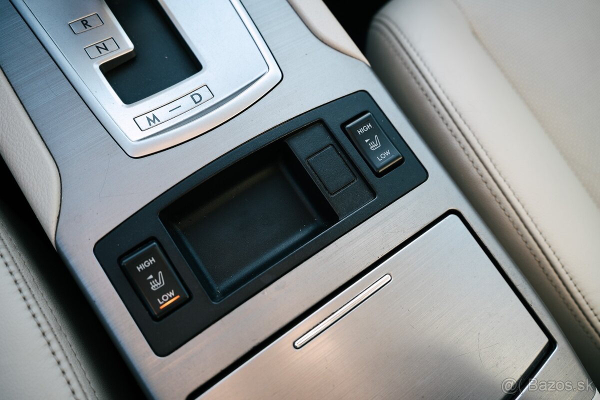 Subaru Outback 2.5 CVT AWD - 13