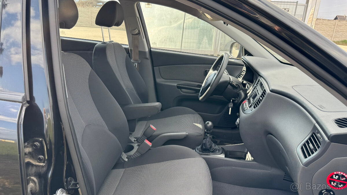 Kia Rio 1.4 LX - 13