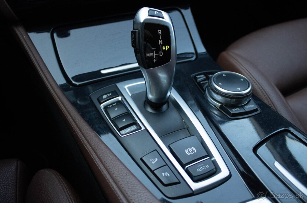 BMW Rad 5 Touring 520D XDRIVE 140kW AT8 2016 - 13