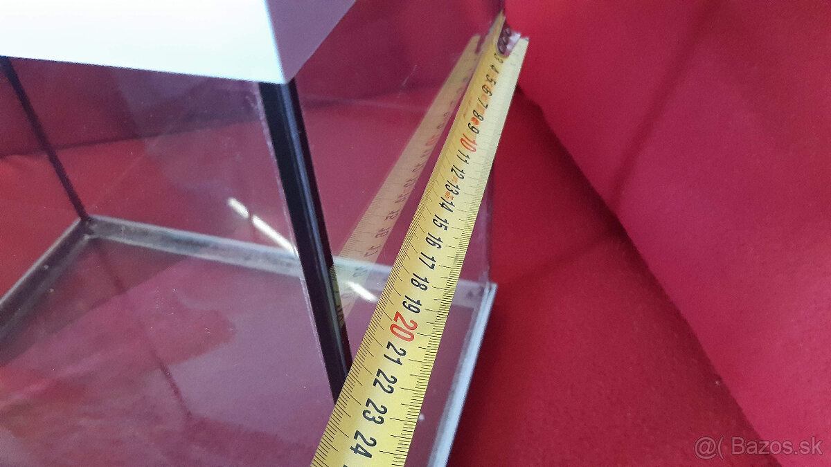 Predám veľké akvárium neúplné. - 13