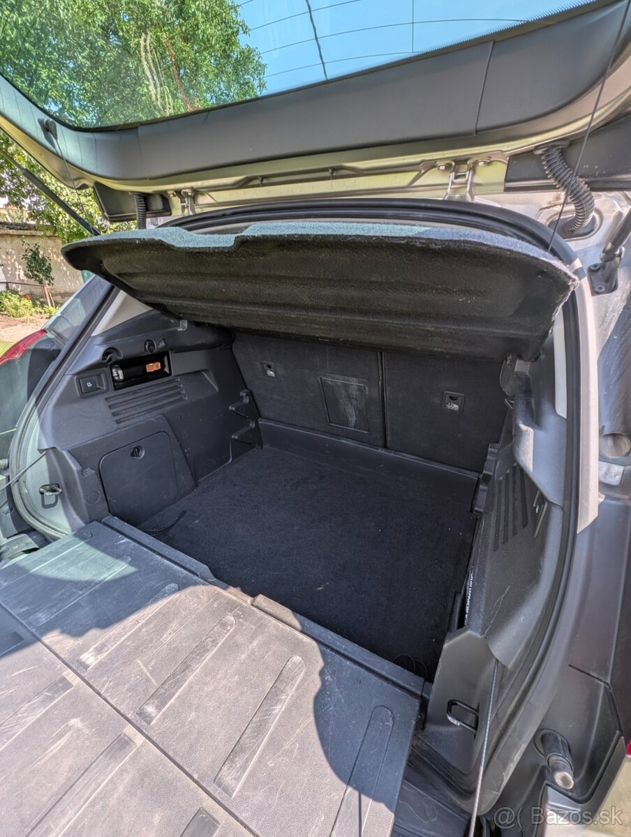 Peugeot 3008 1,6 HDi - 13