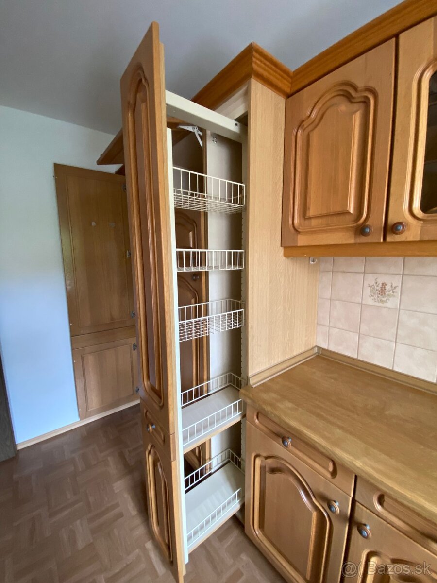 Kuchynská linka z Nemecka so spotrebičmi - 13