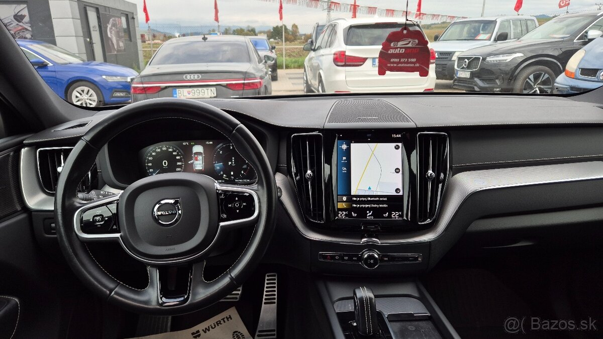 Volvo XC60 2.0 B4 mHEV DARK edition AWD - 13