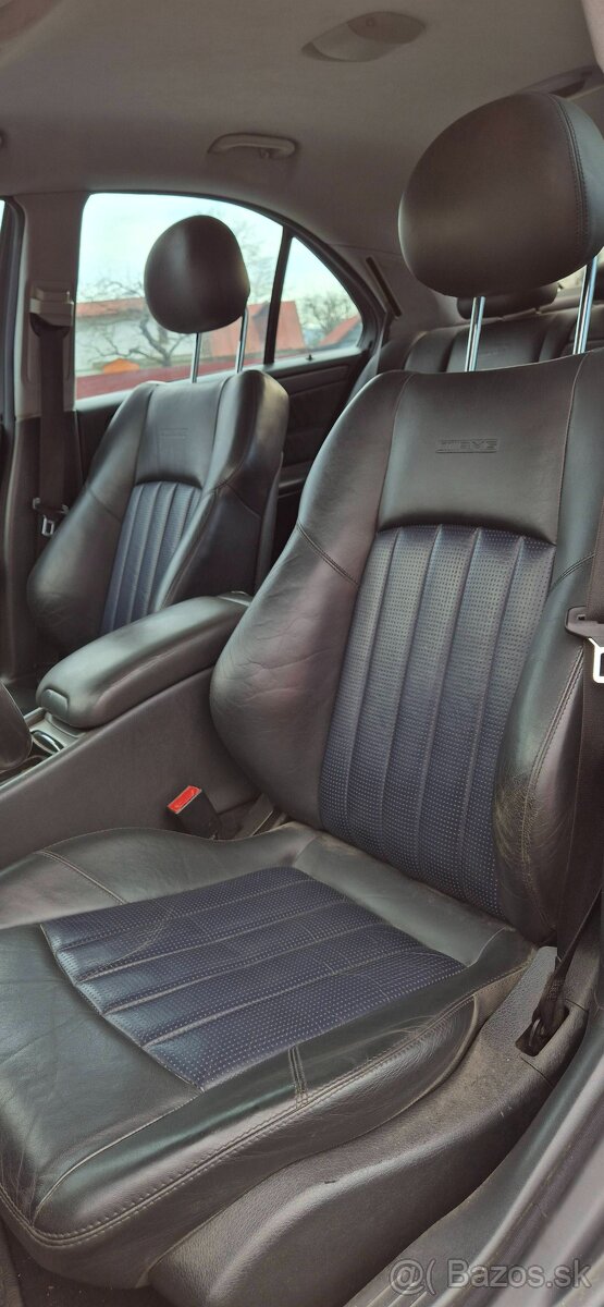 Mercedes Benz C32 AMG (2002) - 13