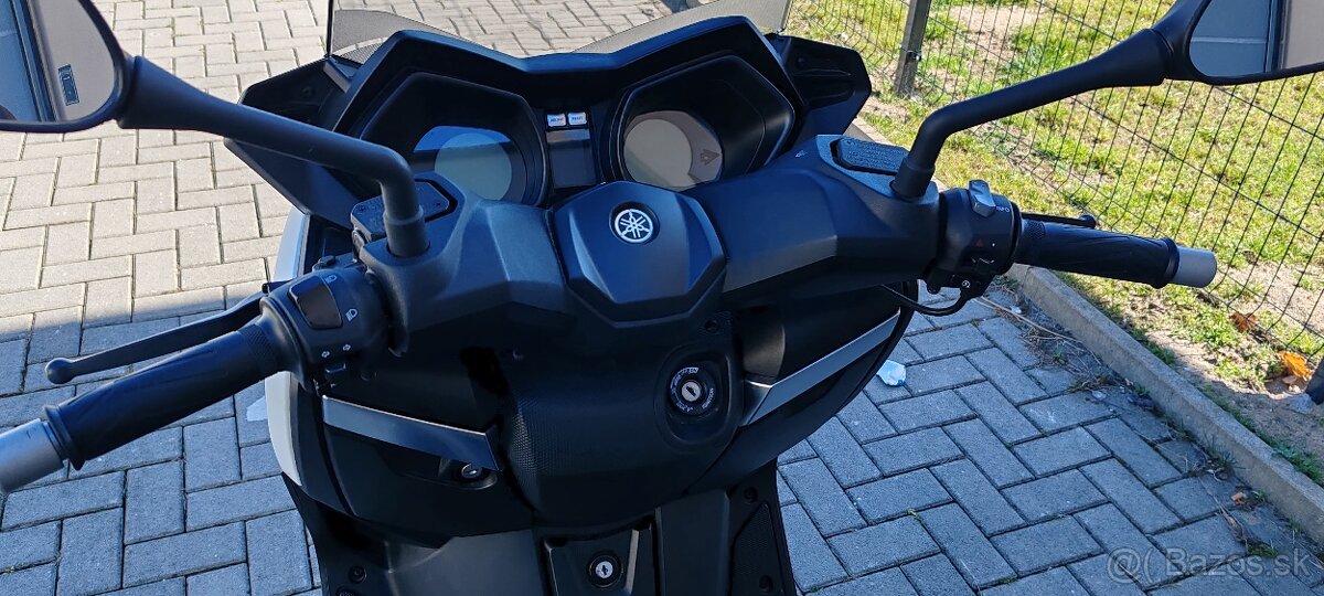 Yamaha x-max 250 - 13