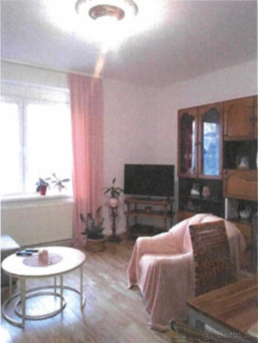 Rodinný dom - podpivničený so záhradou - 13