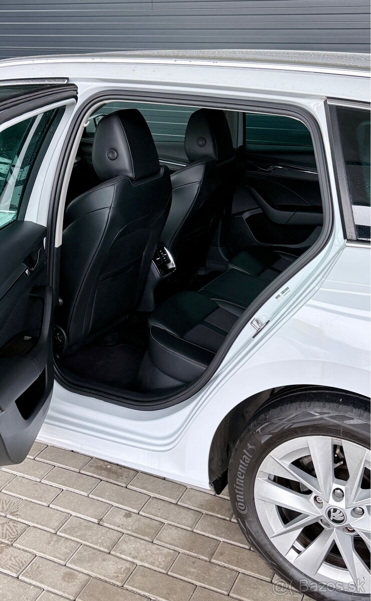 ŠKODA OCTAVIA COMBI – 2.0 TDI STYLE DSG - 13