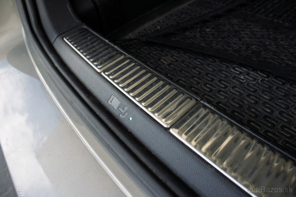 Škoda Superb Combi 1.8 TSI 132kW MT6 - 13