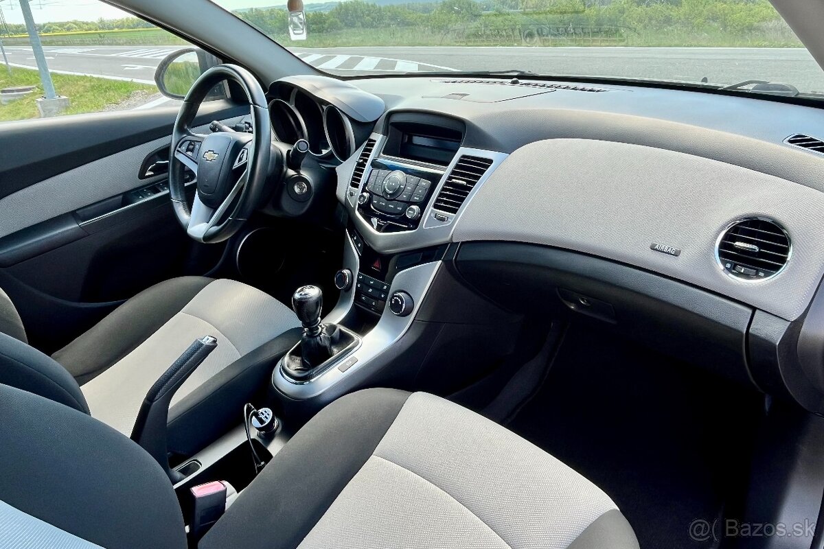 Chevrolet Cruze 1.6 - 13