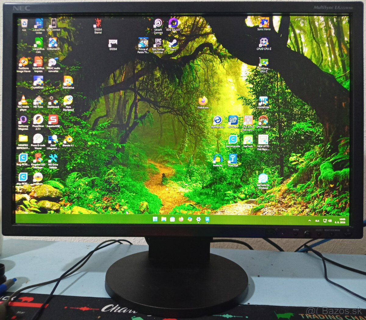 20/22" LCD monitory - 13