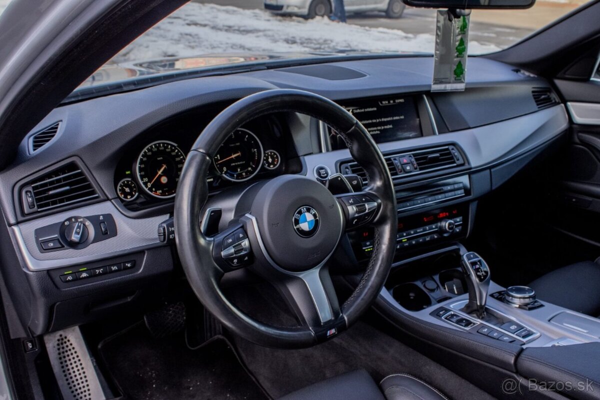 BMW Rad 5 M550d xDrive / HEADUP / PANO / ACC - 13