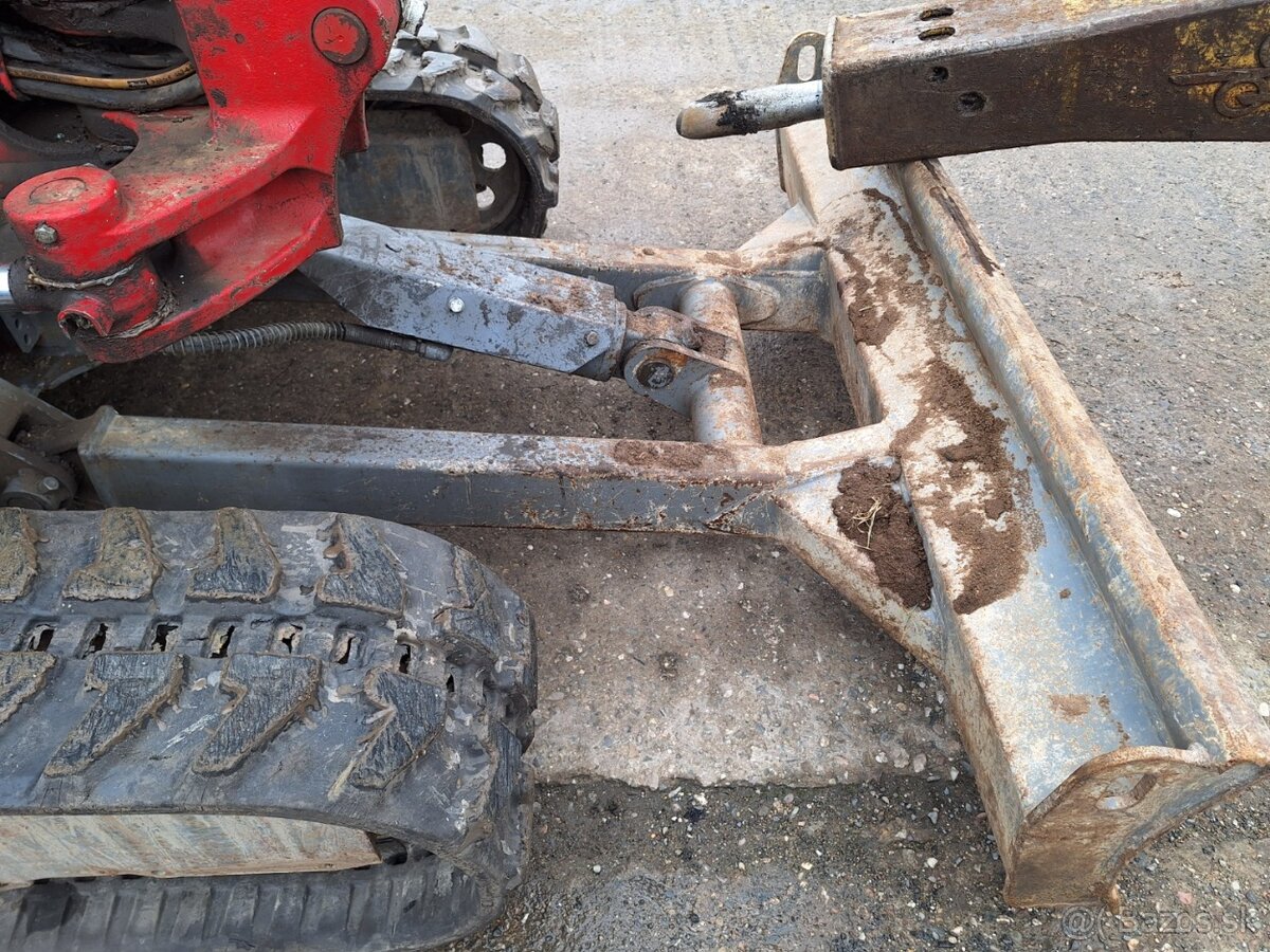 TAKEUCHI TB 235-2 - 13
