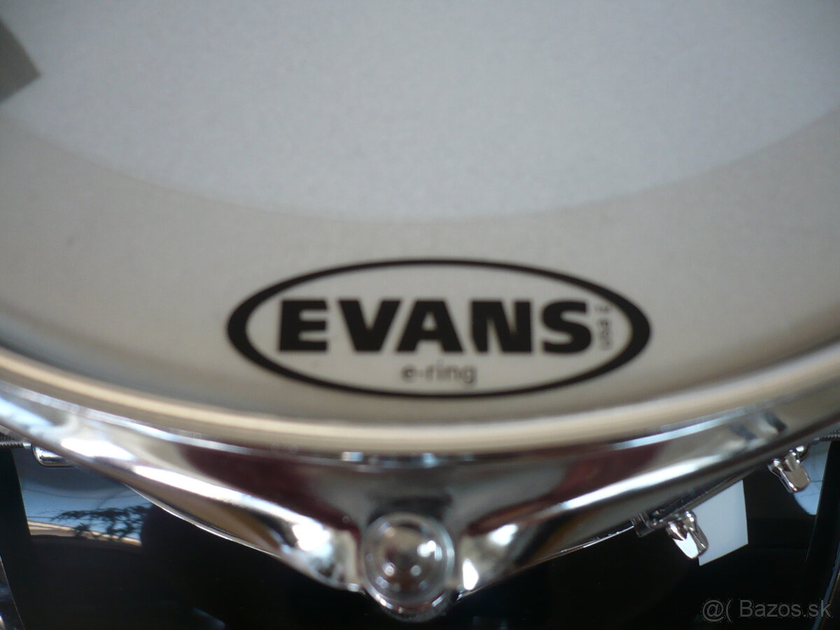 Bicie s činelkou na chodníky - 13