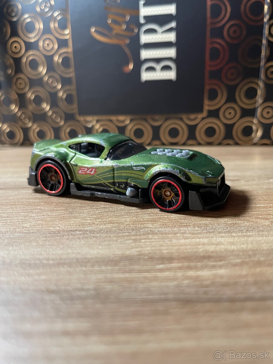 Hotwheels - 13
