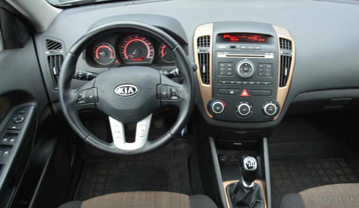 KIA Ceed 1.60 CRDI, SR voz - 13