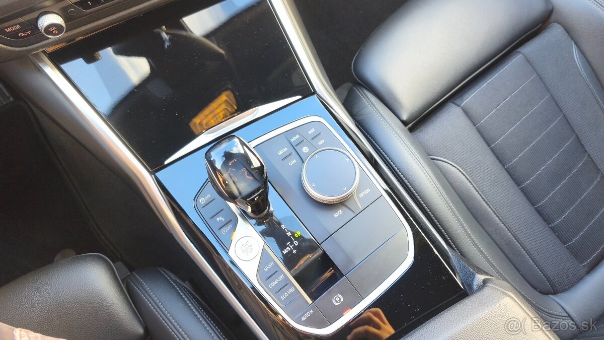 BMW Rad 3 Touring G21 318d - 13