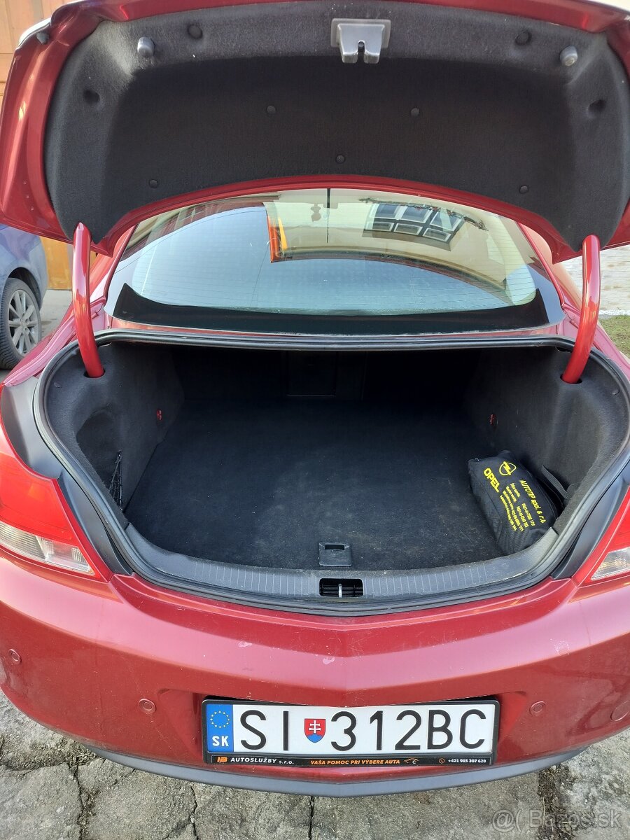 Predám Opel Insignia 1.8i – 103 kW, rok 2009 - 13