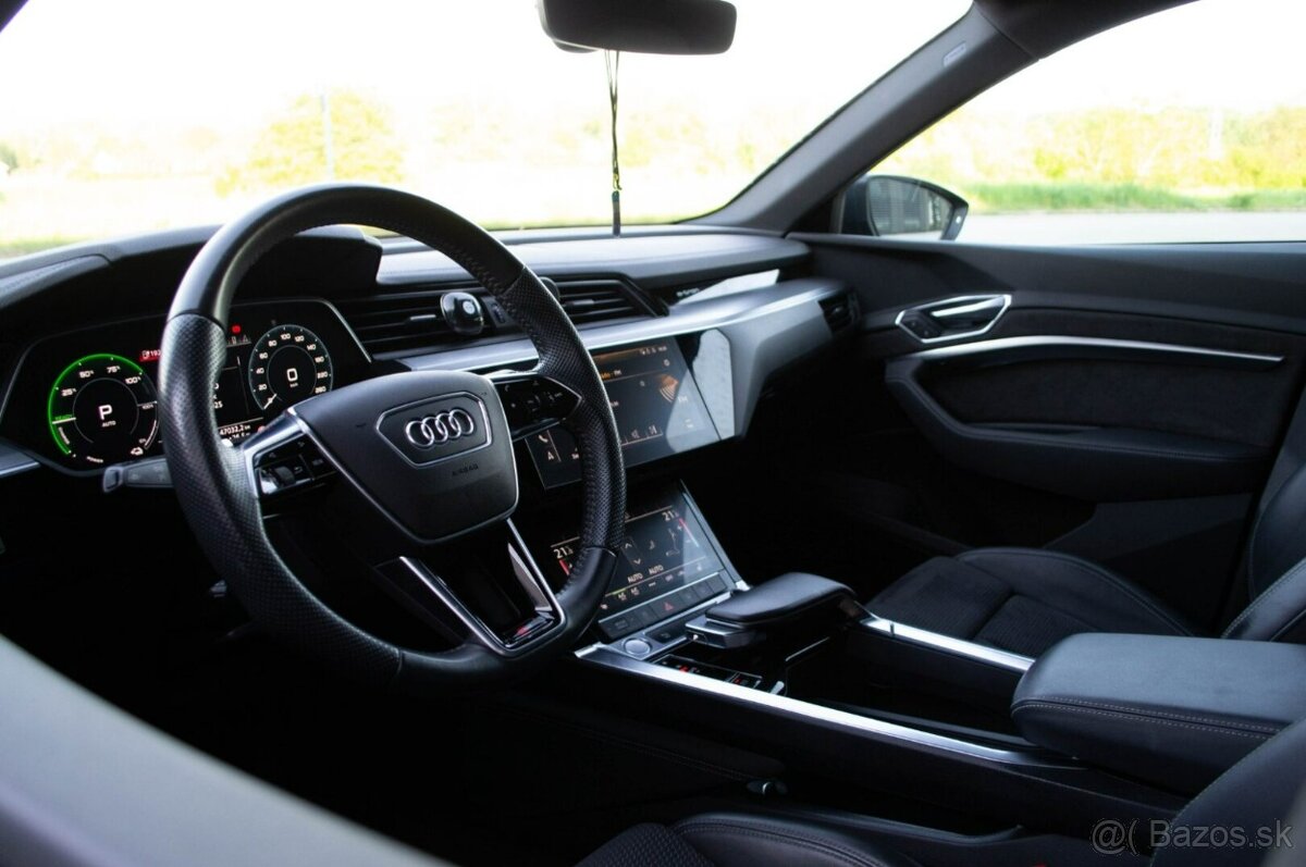 Audi E-tron 55 quattro Advanced - 13