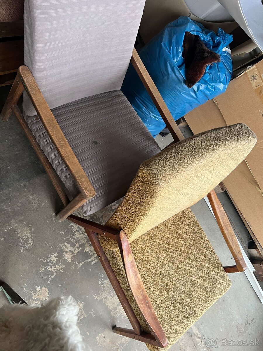 Starožitný nábytok - 13