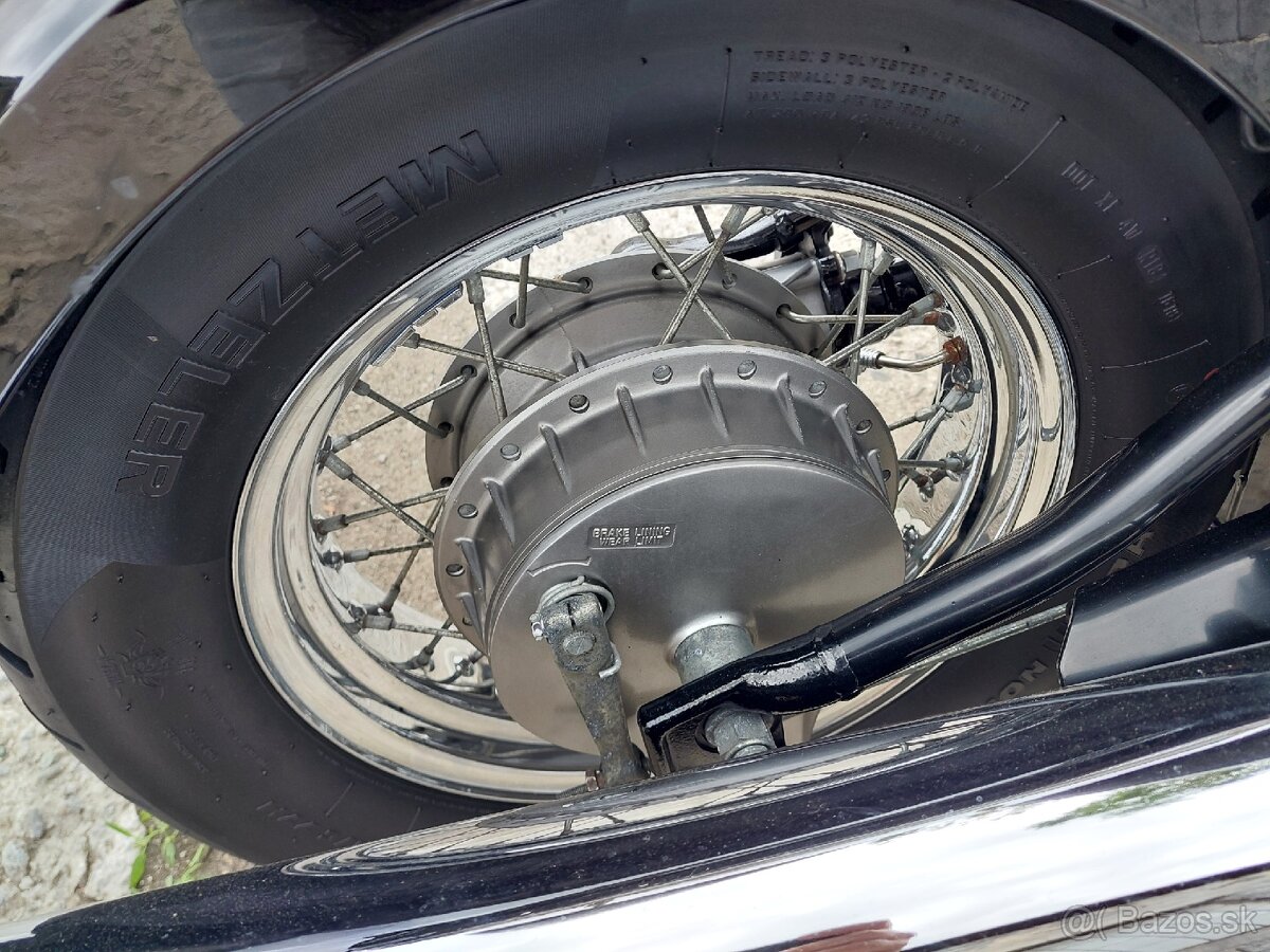 Suzuki Intruder C800 - 13