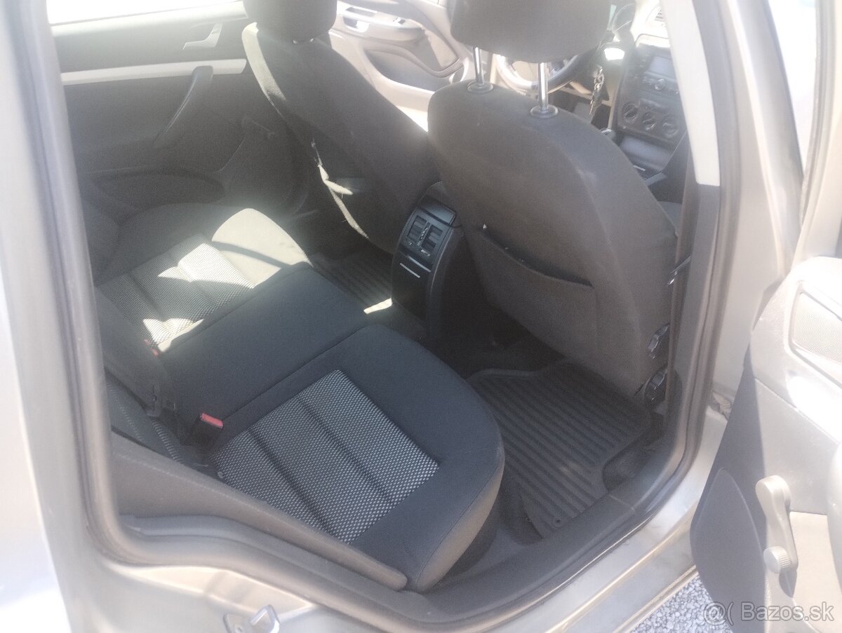 Škoda Octavia Combi 1.9 TDI Ambiente - 13