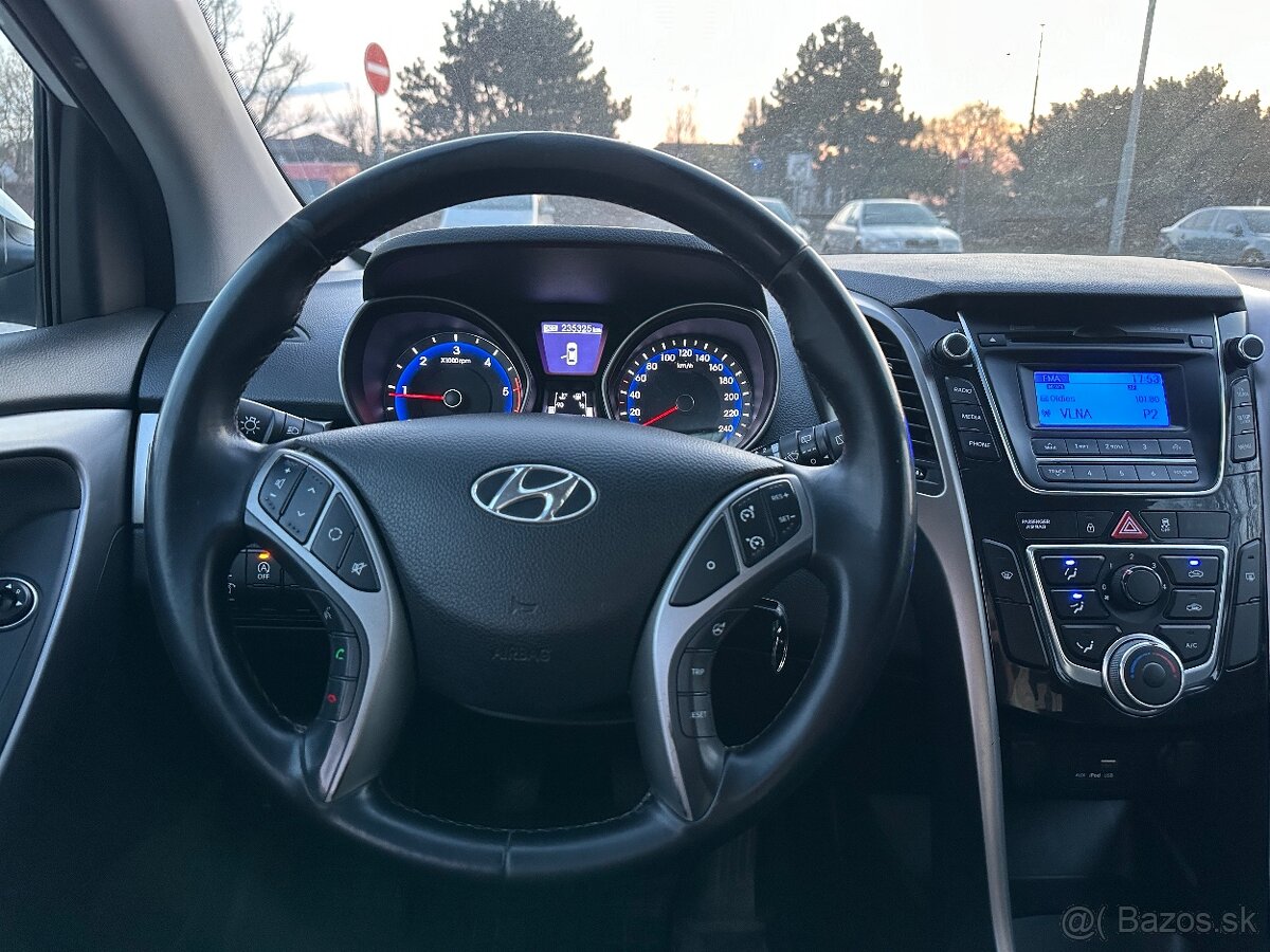Predám Hyundai i30 1.6 Diesel - 13