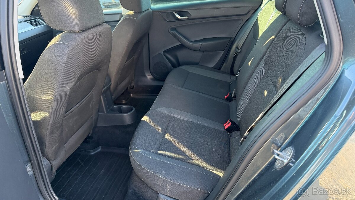 Škoda Rapid Spaceback 1.2 63kW M6 - 13