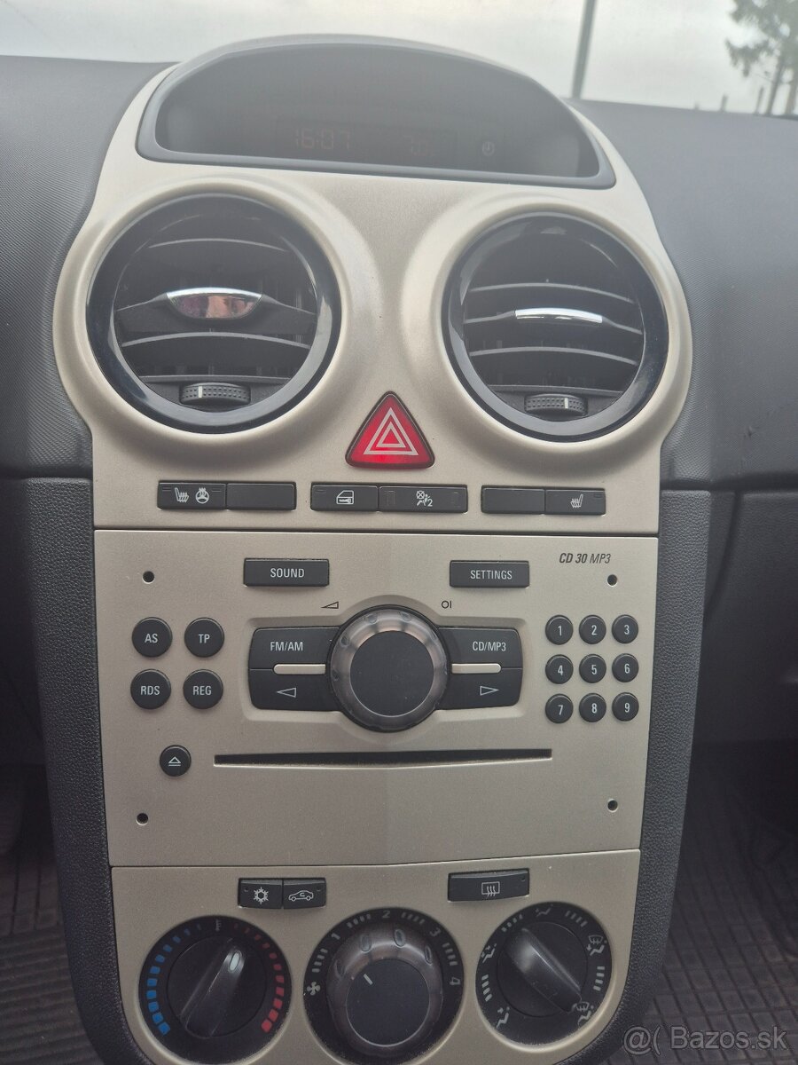 Opel Corsa 1.2, automatická prevodovka - 13