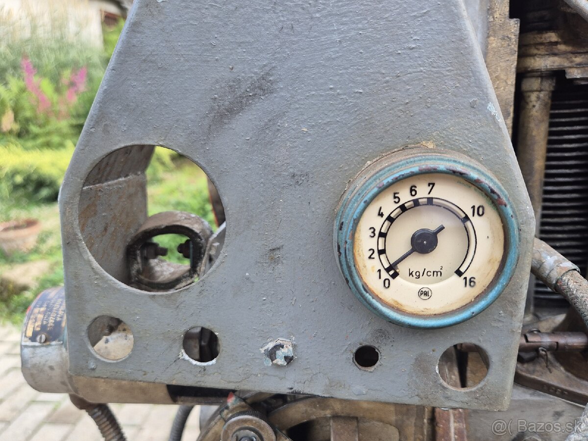 Motor slávia 2ST120 - 13