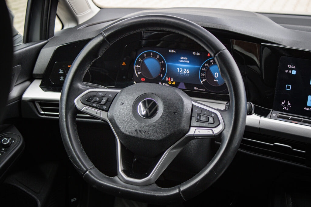 Volkswagen Golf Life 1.5 TGI Benzín + CNG - 13