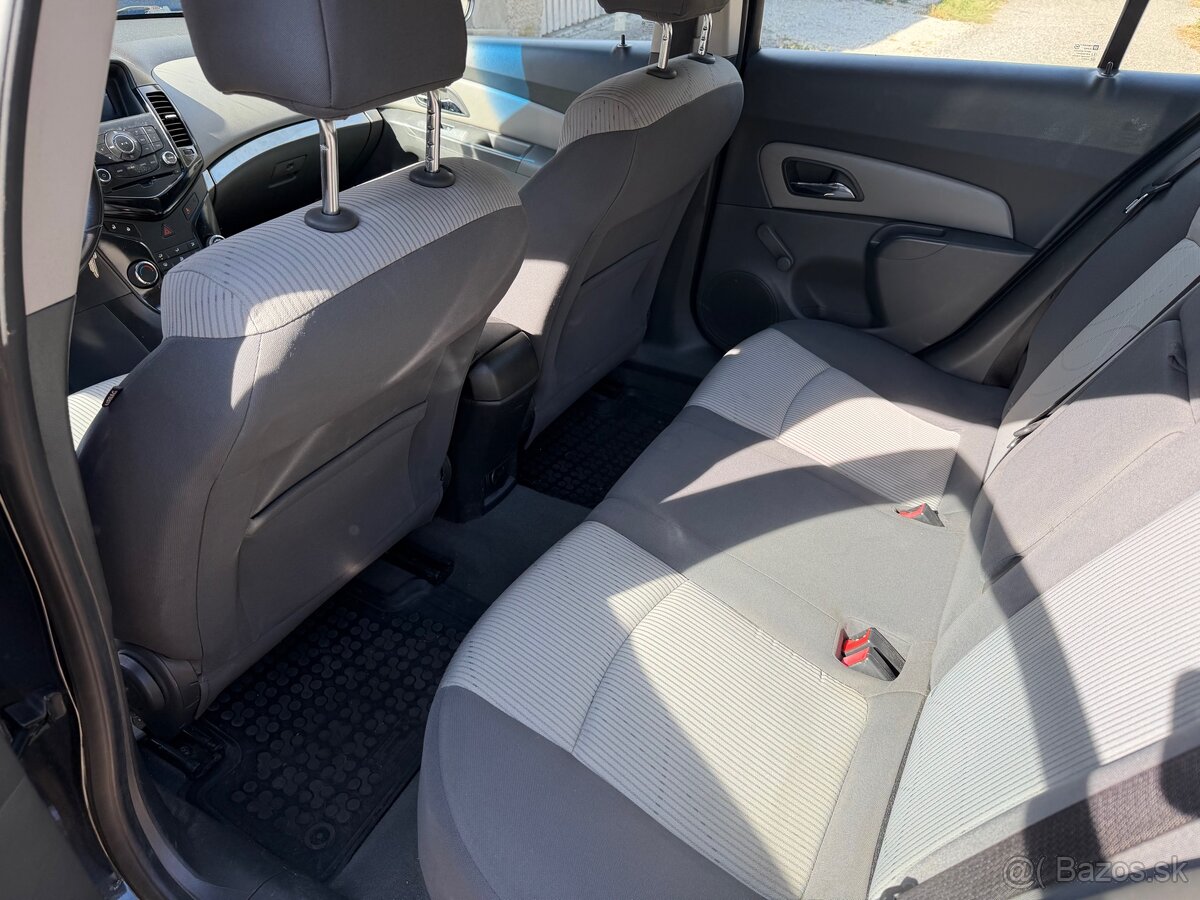 Chevrolet Cruze 1.6 Benzin - 13