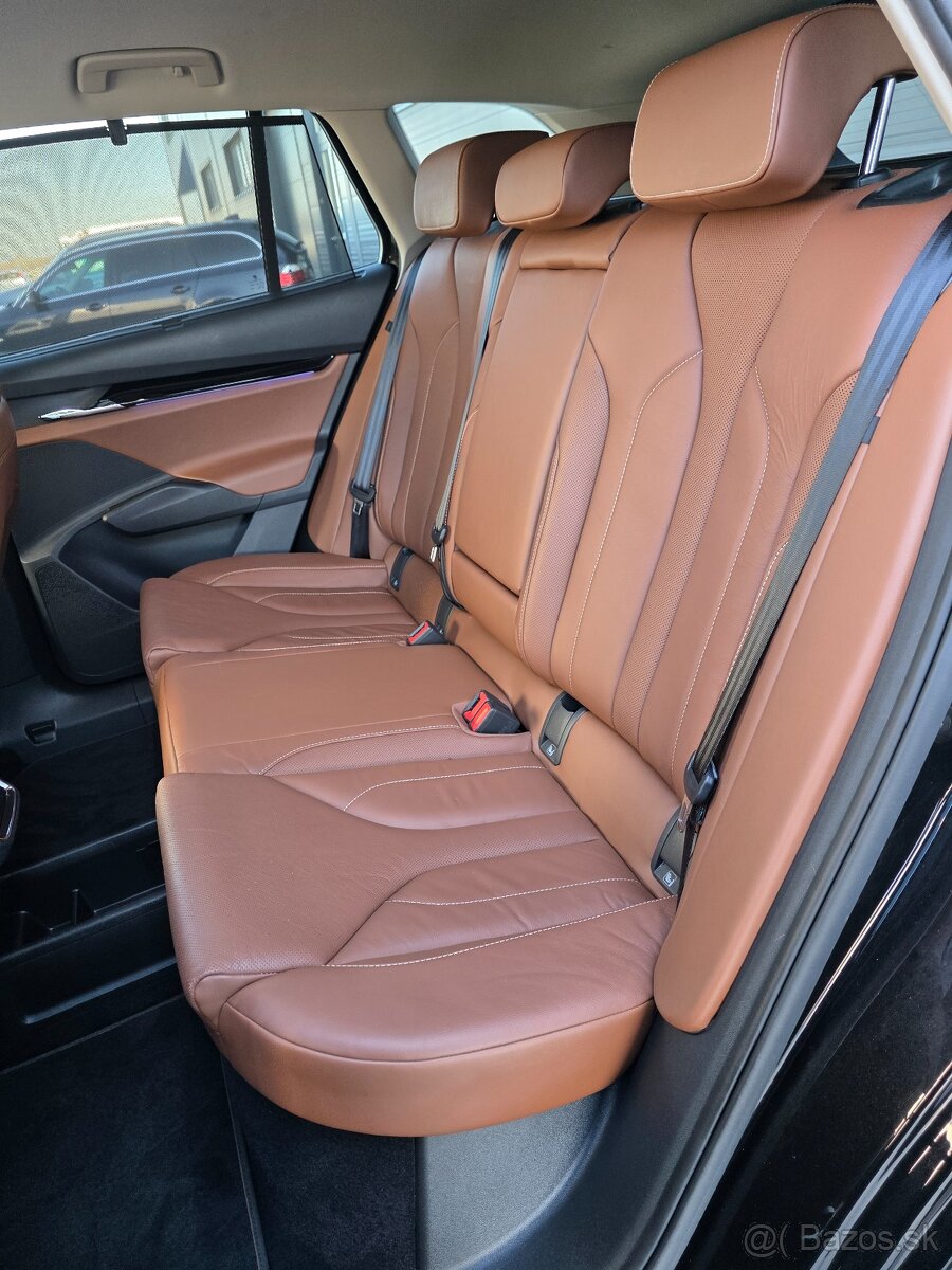 Škoda ENYAQ iV 60 SPORT EDITION BLACK INDIVIDUAL - 13