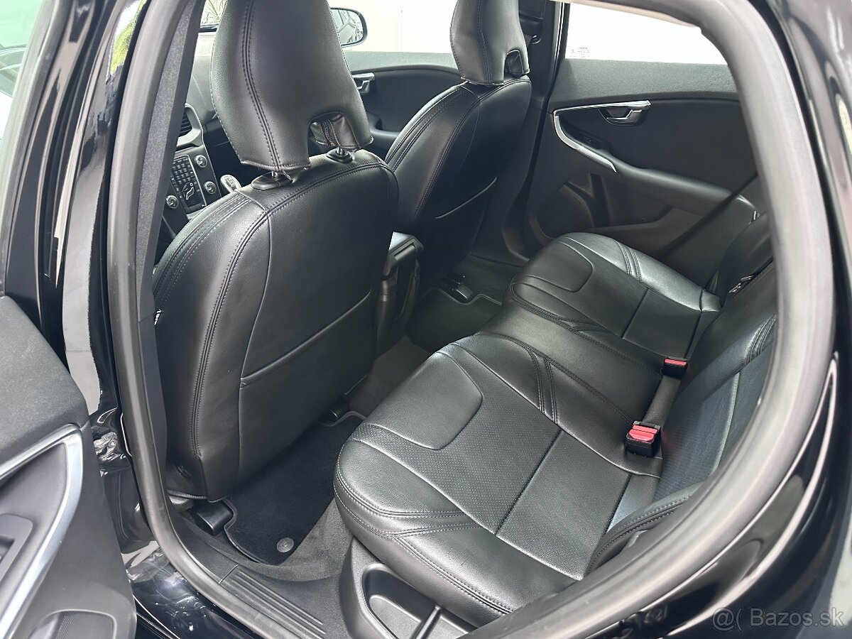Volvo V40 T2 - 13