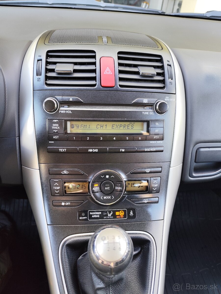 Toyota Auris - 13