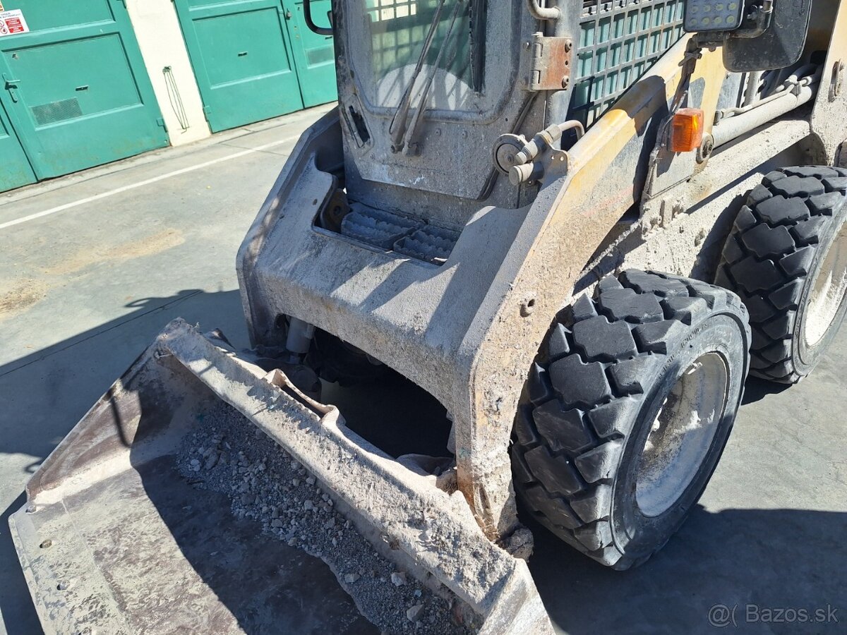 CATERPILLAR 226 4X4 - 13