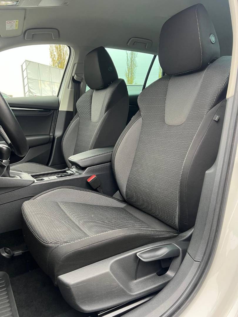 Škoda Octavia Combi 2.0 TDI SCR Ambition - 13