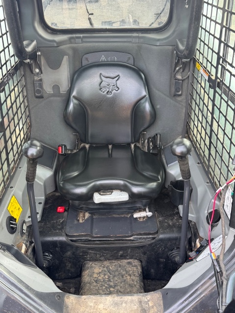 Smykový kolový nakladač Bobcat S530 - 13