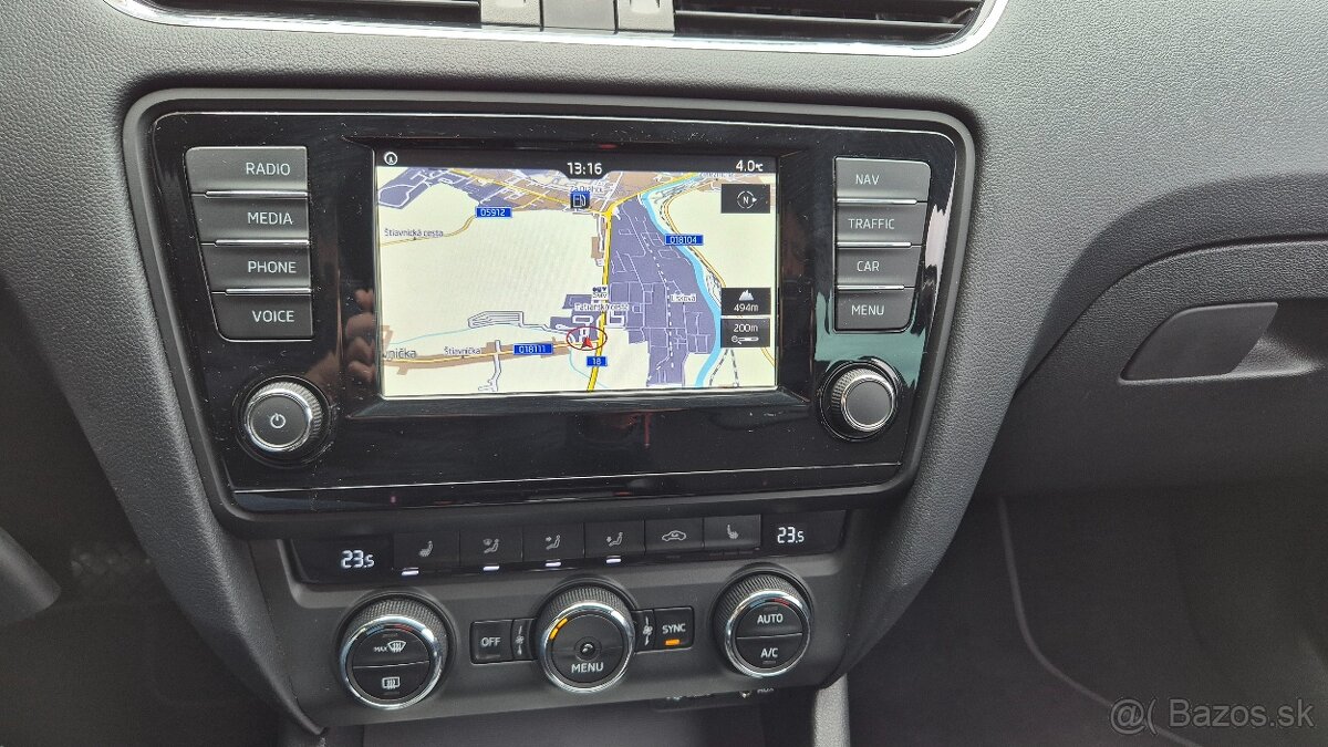 Škoda Octavia Combi 2.0 TDI Elegance/Style DSG - 13