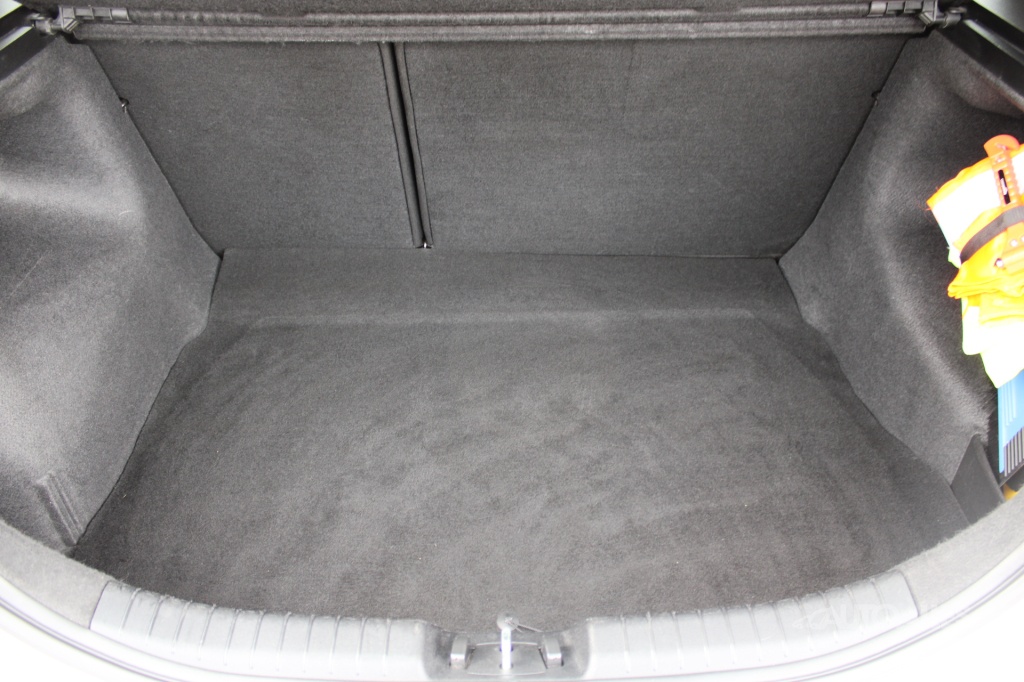 Kia Ceed 1,4 i 16V 80 kW - 13