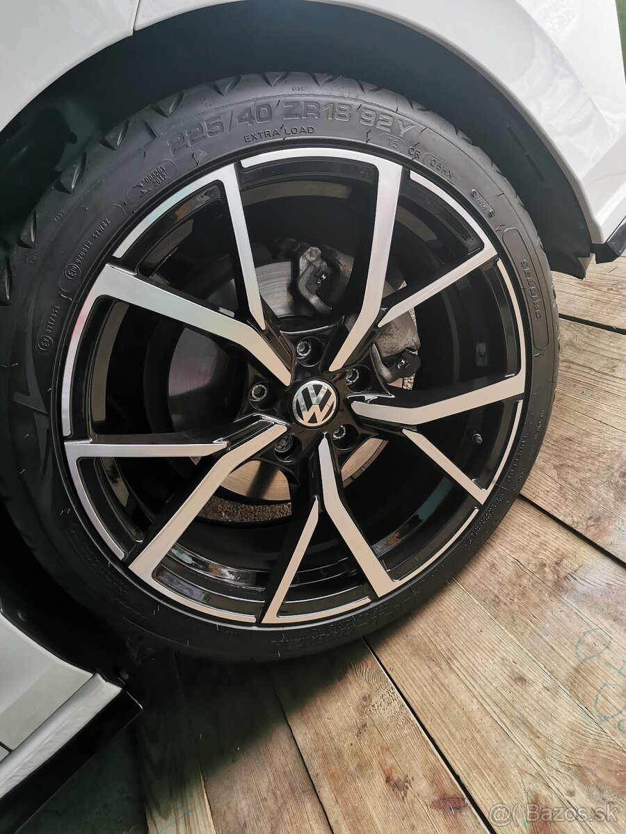 Predam W Golf8-1.5TSI R LINE sportova vybava, 96KW,53tis KM - 13