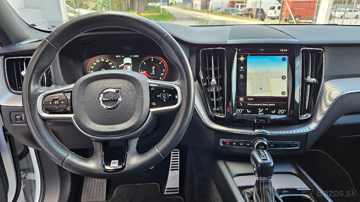 Volvo XC60 D4 R-Design AWD A/T LED - 13