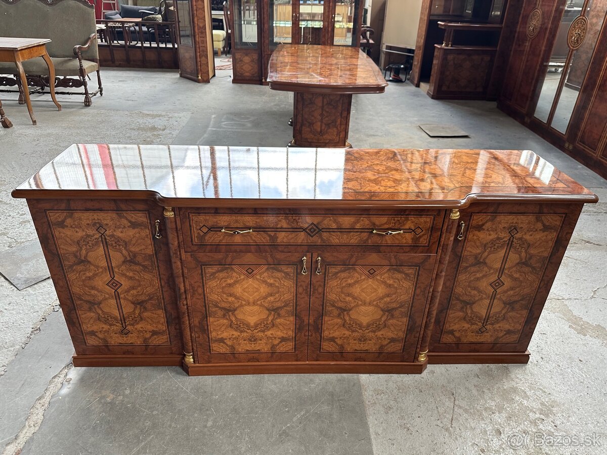 Luxusná talianska vitrína - 13